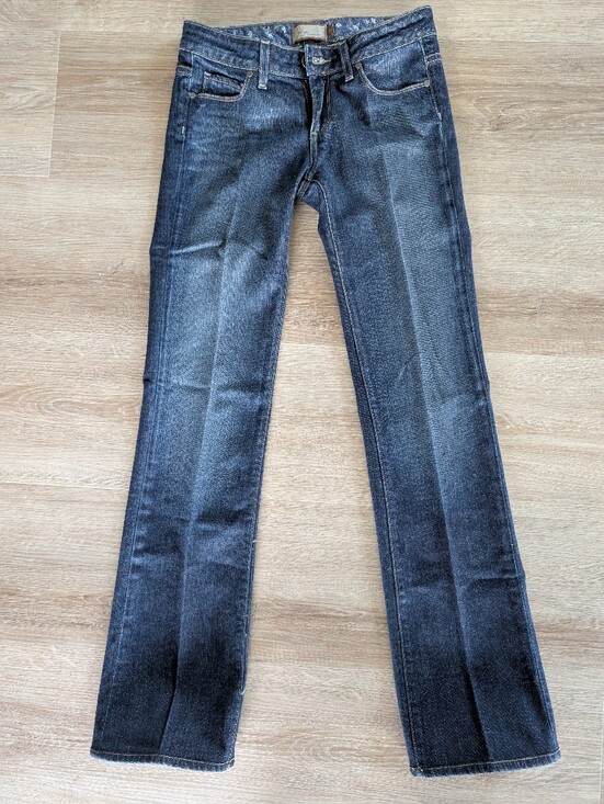 PAIGE Denim - Paige Premium Denim jeans "Benedict Canyon" style Size 27